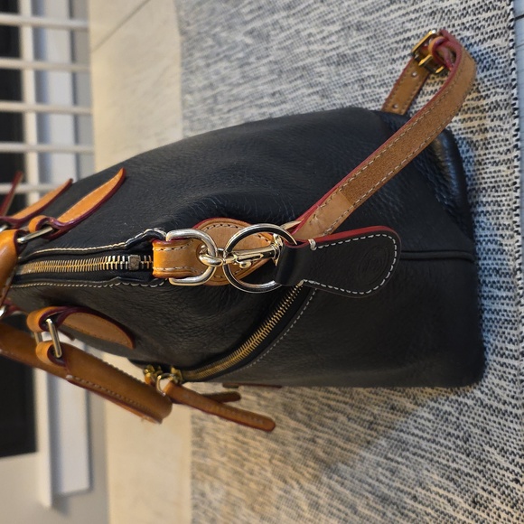 Dooney & Bourke Black and Brown Leather Satchel With Matching Key  Ring - Picture 4 of 15